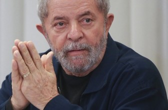 Да Силва считает обвинения в коррупции попыткой не пустить его на выборы — Он выразил готовность сотрудничать со следствием