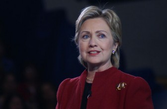 Клинтон извинилась перед сторонниками Трампа — И раскритиковала его самого