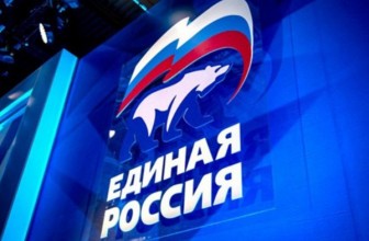 Кандидат от ЕР в Петербурге, за которого агитировали дети, снова попался на нарушениях правил агитации — Агитировал в подъезде без разрешения собственников жилья