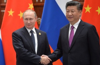 Путин подарил Си Цзиньпину коробку мороженого — А тот похвалил российские сливки