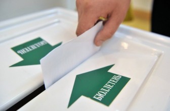 В Петербурге начали работу избирательные участки — Для избирателей приготовили 3,8 млн бюллетеней